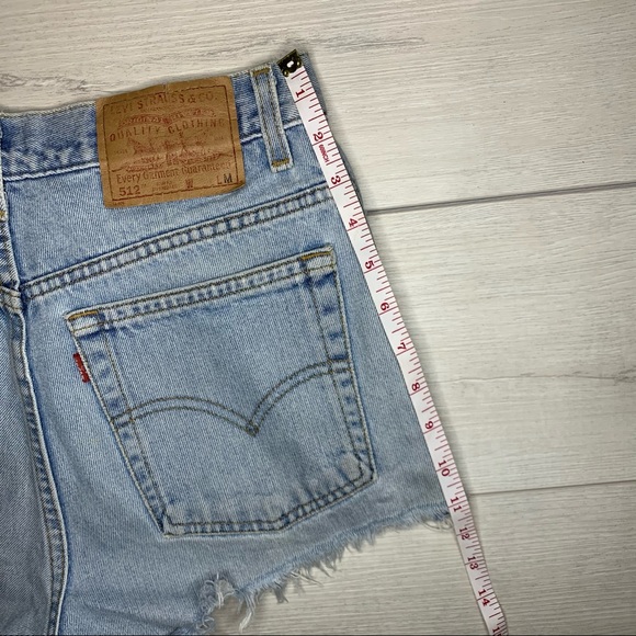 Levi’s 512 Distressed Cutoff Light Wash Shorts Size Small - Picture 10 of 10